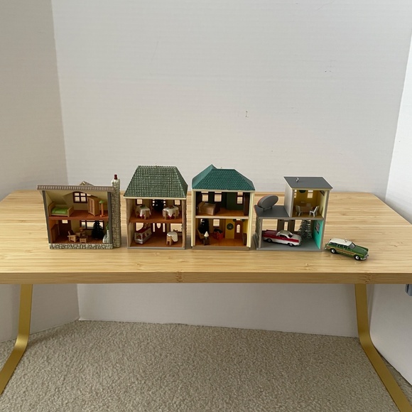 Lot 5 Hallmark Ornaments Nostalgic Houses & Shops 2011-2014 - Picture 5 of 5